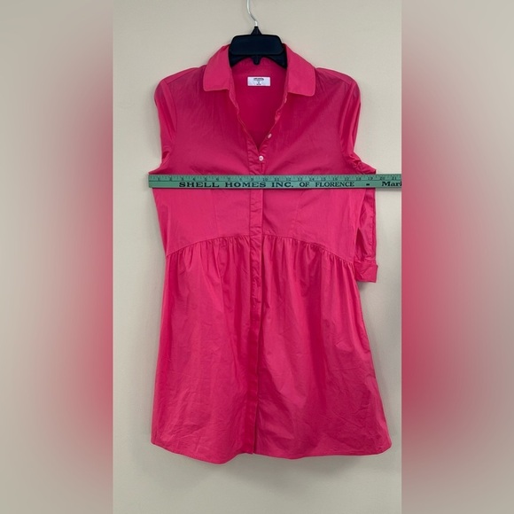 UNTUCKit Women’s Shirt Dress - Picture 5 of 8